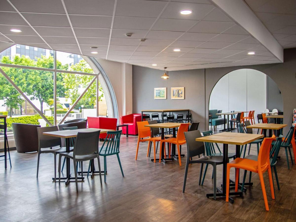 Hotelf1 Cergy Esterno foto