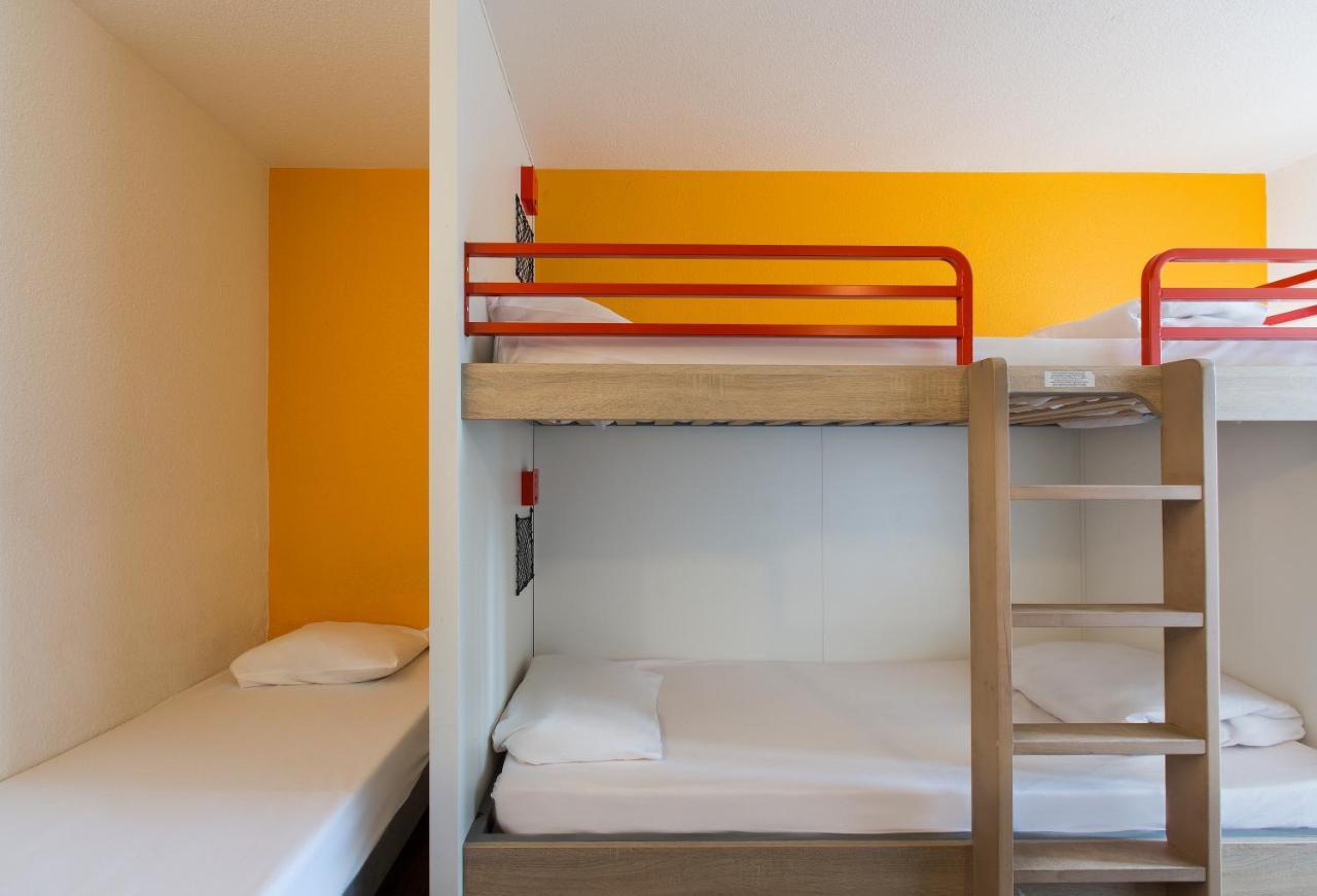 Hotelf1 Cergy Esterno foto