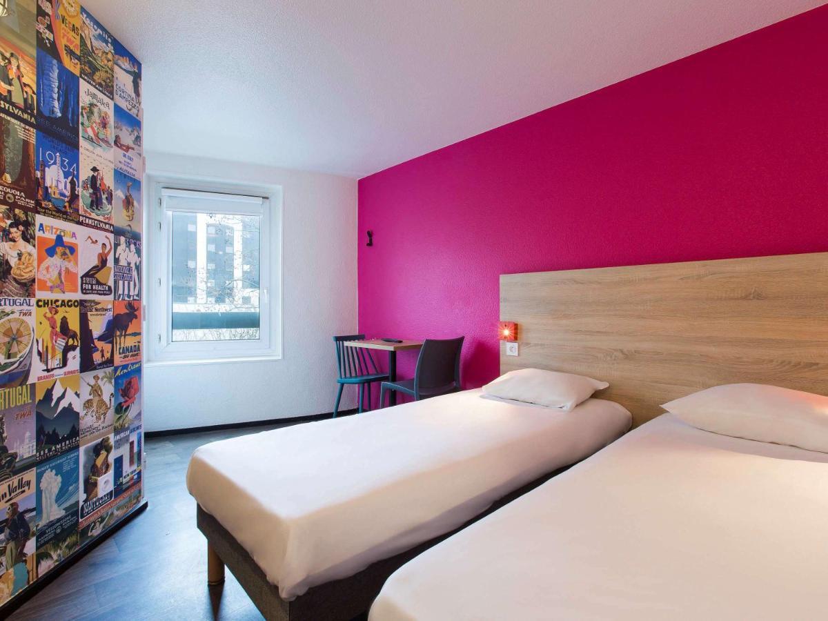 Hotelf1 Cergy Esterno foto