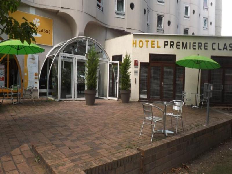 Hotelf1 Cergy Esterno foto